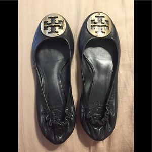 Black/gold Tory Burch flats